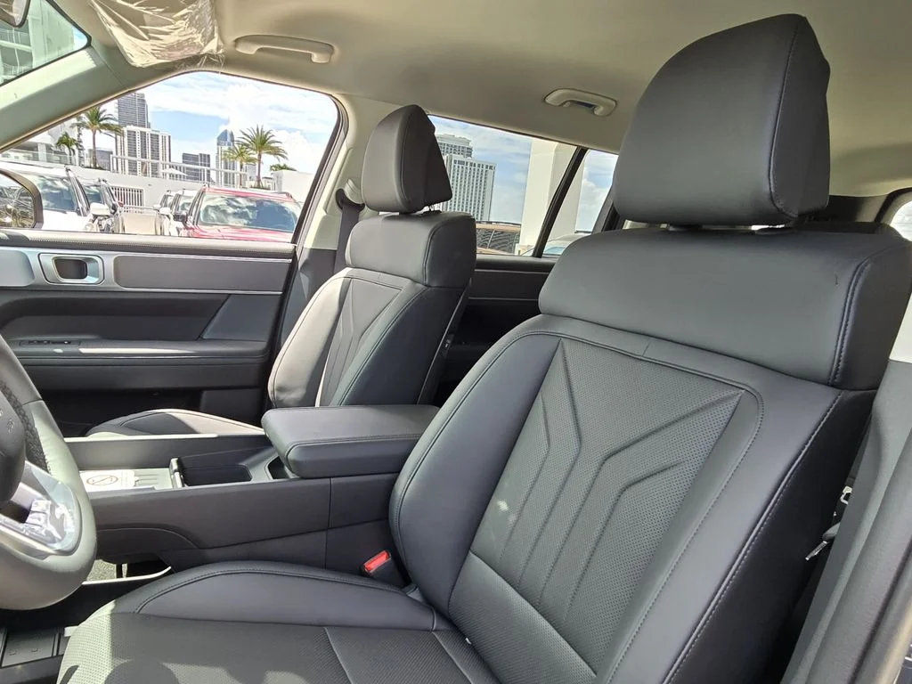 New 2027 Gray Hyundai SEL image 14
