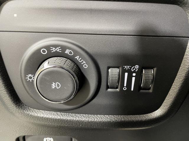 2025 Jeep Grand Cherokee Overland - Photo 37