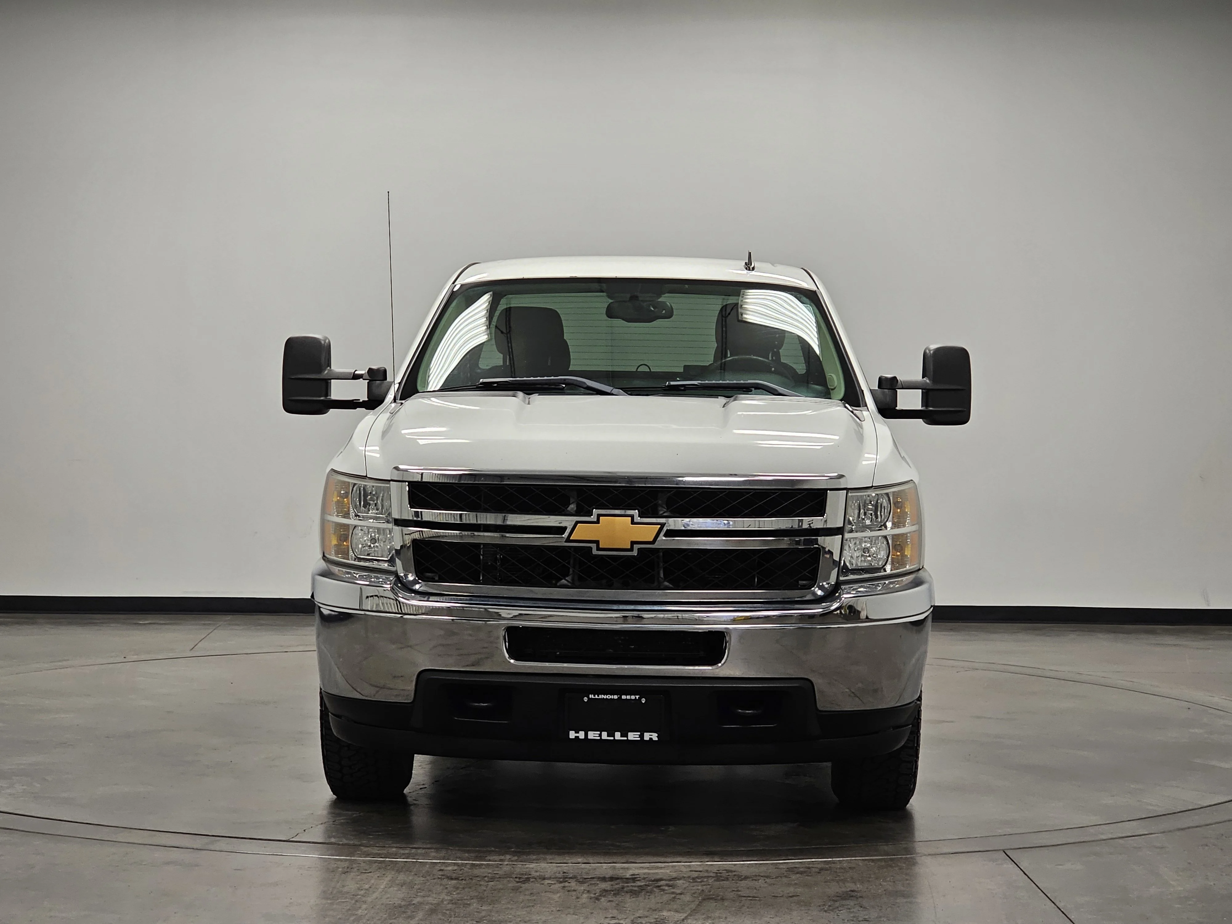 Used 2013 Summit White Chevrolet LT image 3