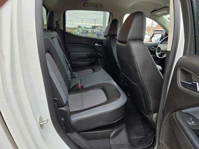 Used 2019 White Chevrolet Z71 image 20