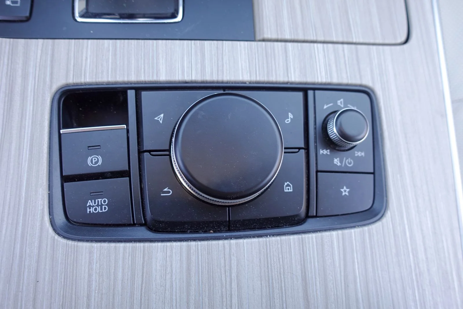 Certified Used 2024 Platinum Quartz Mazda Premium Plus image 25
