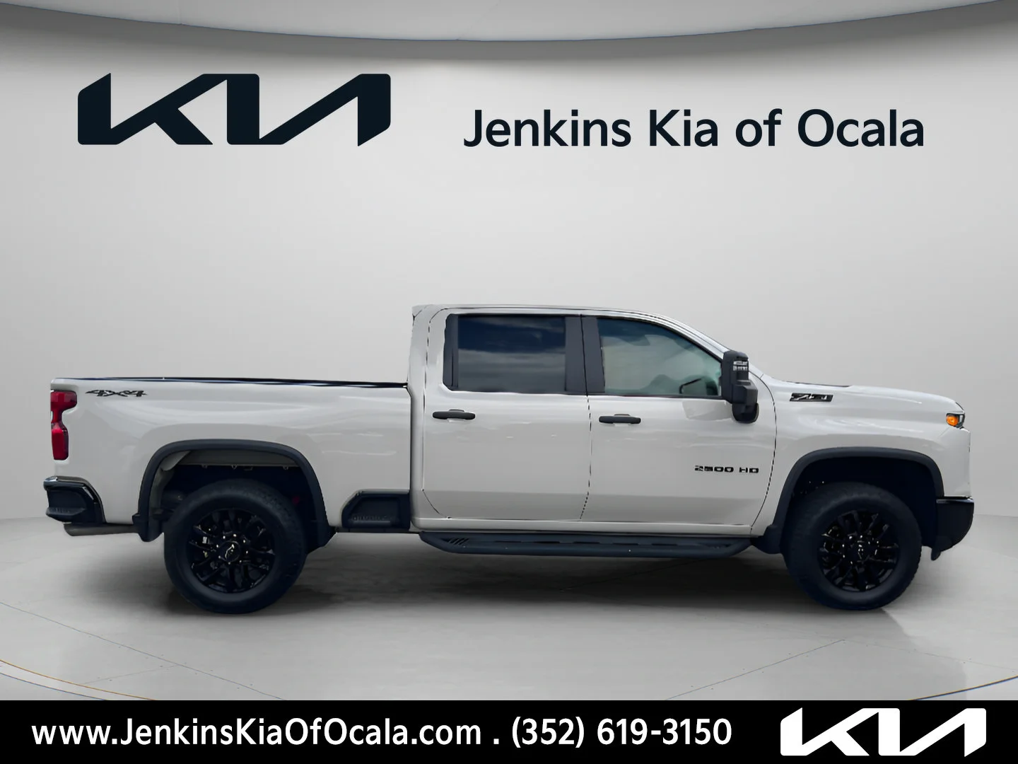 Used 2026 White Sands Chevrolet Custom image 4