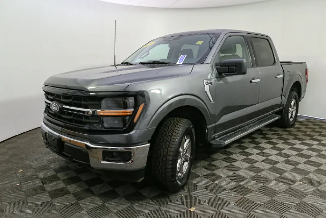 Used 2025 Gray Ford XLT image 5