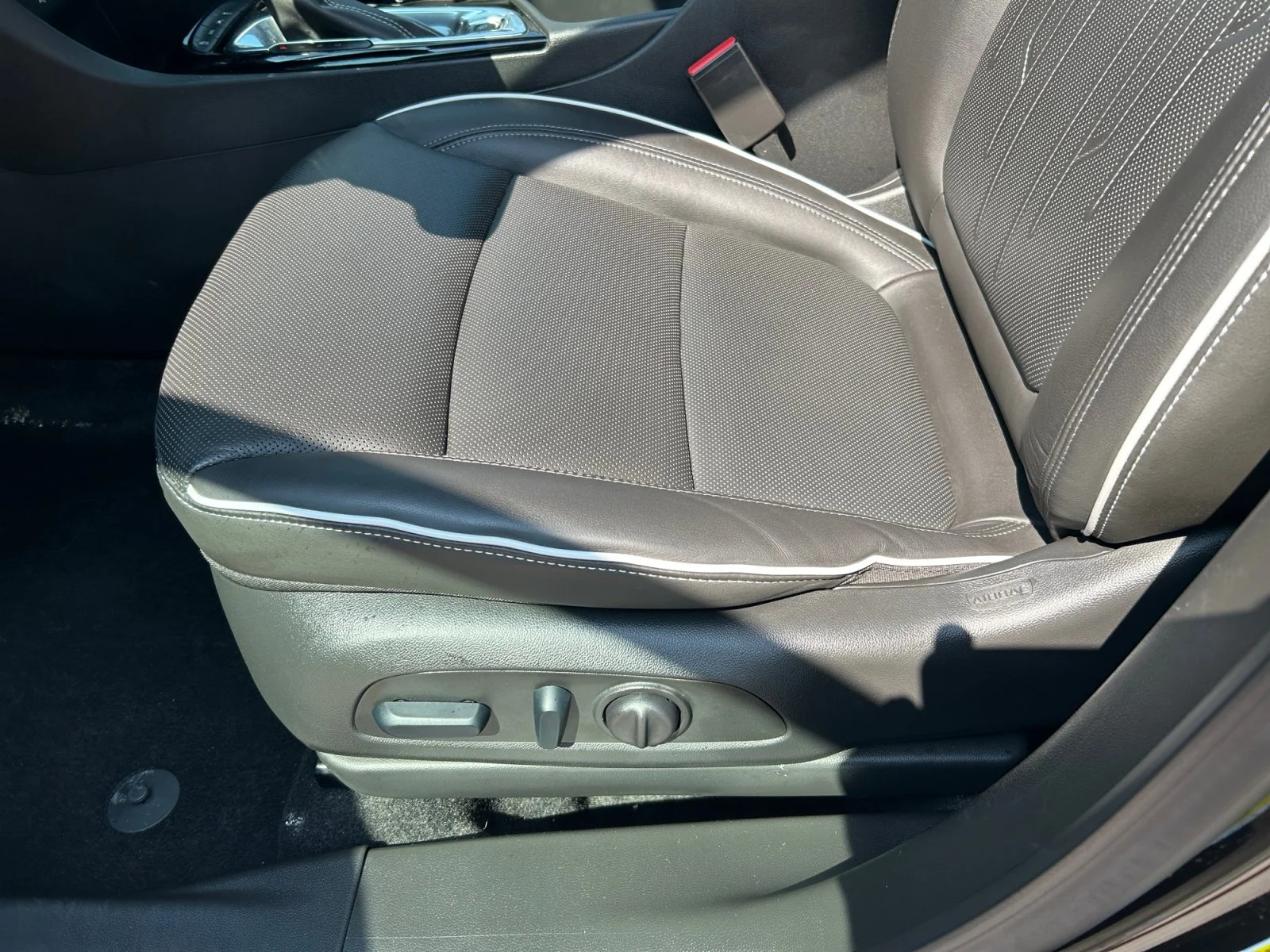 Used 2024 Black Buick Avenir AWD image 14