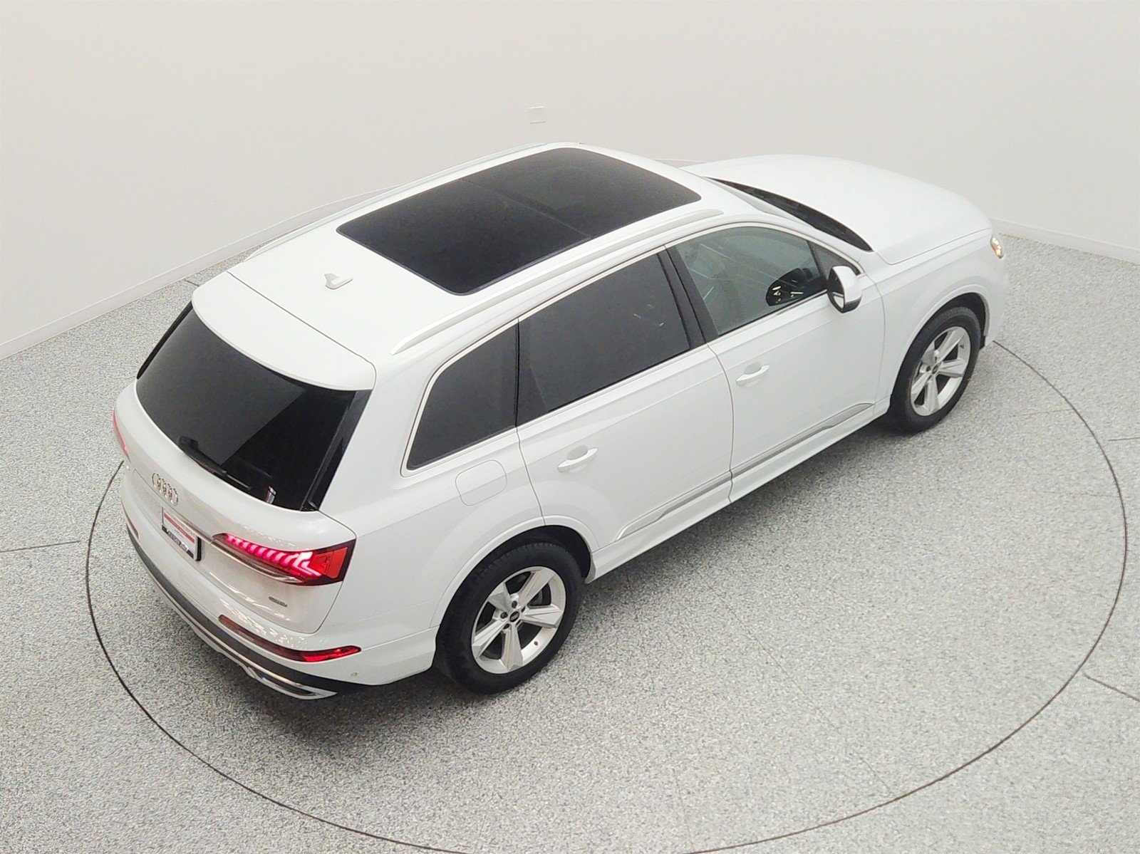 Used 2023 Glacier White Metallic Audi Premium Plus 45 TFSI quattro image 26