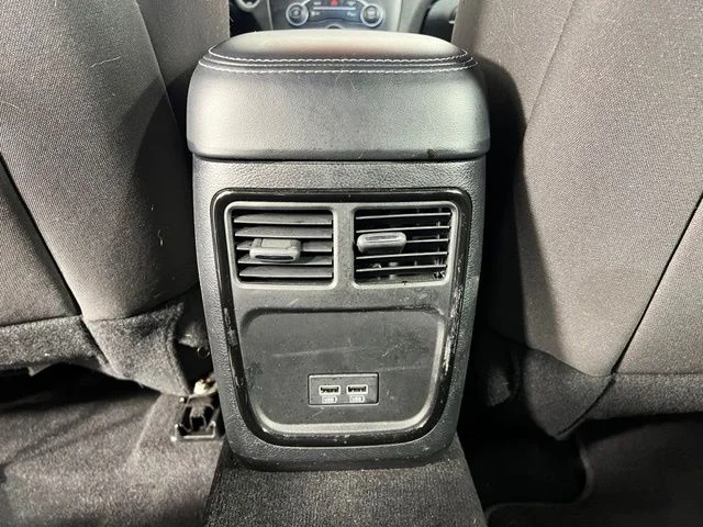 Used 2023 Green Dodge SXT image 31