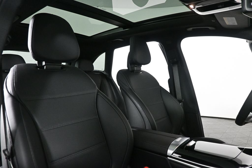 Certified Used 2026  Mercedes-Benz GLC 300 image 21