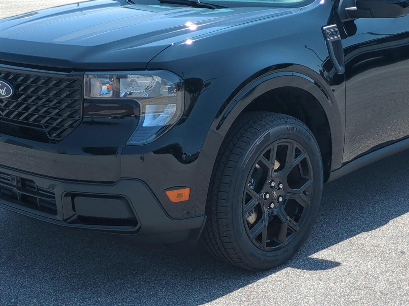 New 2026 Shadow Black Ford XLT image 9