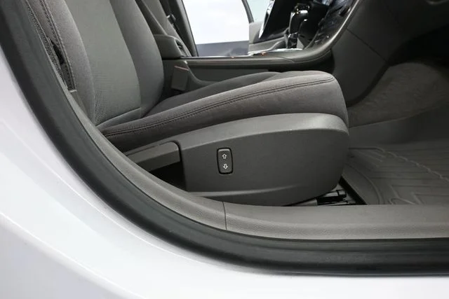 Used 2013 White Chevrolet LS image 36