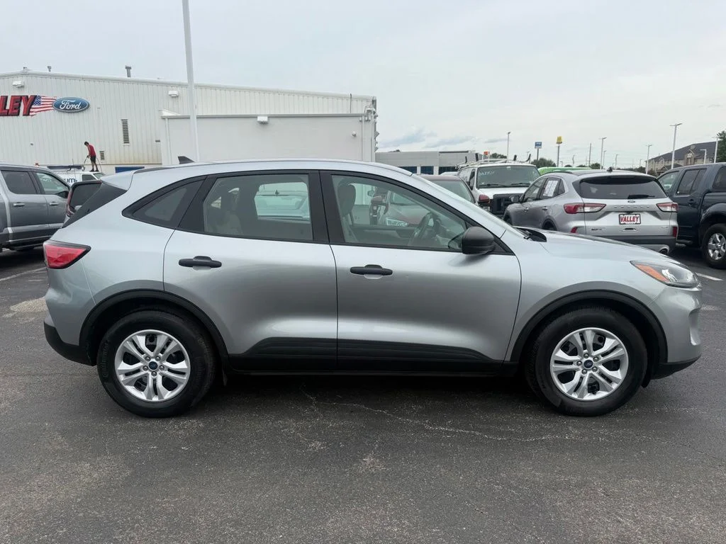 1FMCU0F61NUB65922