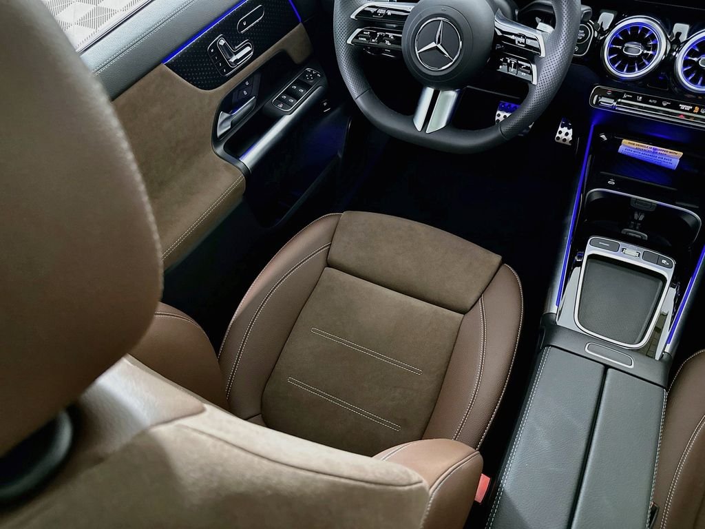 New 2026 Polar White Mercedes-Benz GLA 250 image 24