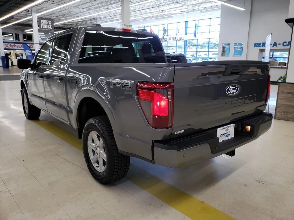 New 2026 Carbonized Gray Metallic Ford XLT image 6