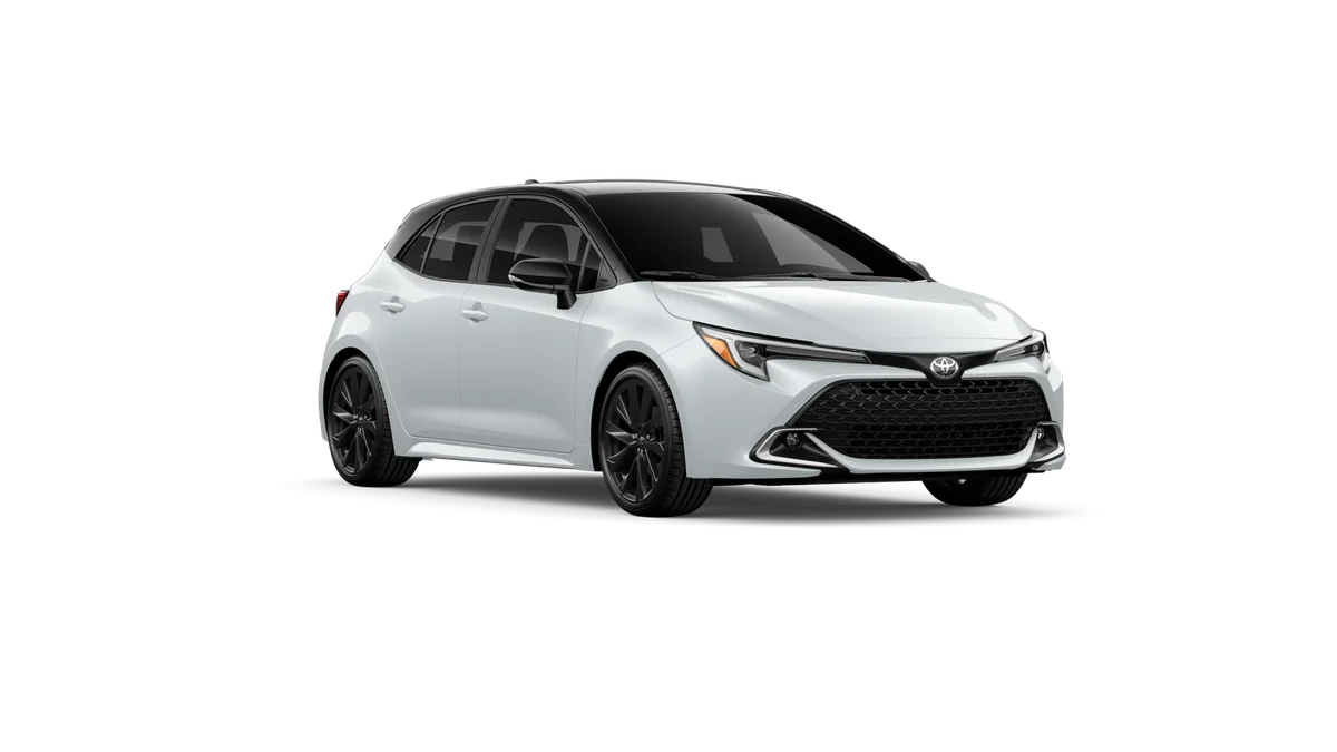 New 2027 Wind Chill Pearl with Black roof Toyota XSE image 15
