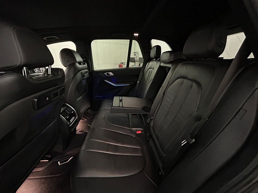 Used 2020 Black BMW sDrive40i image 19