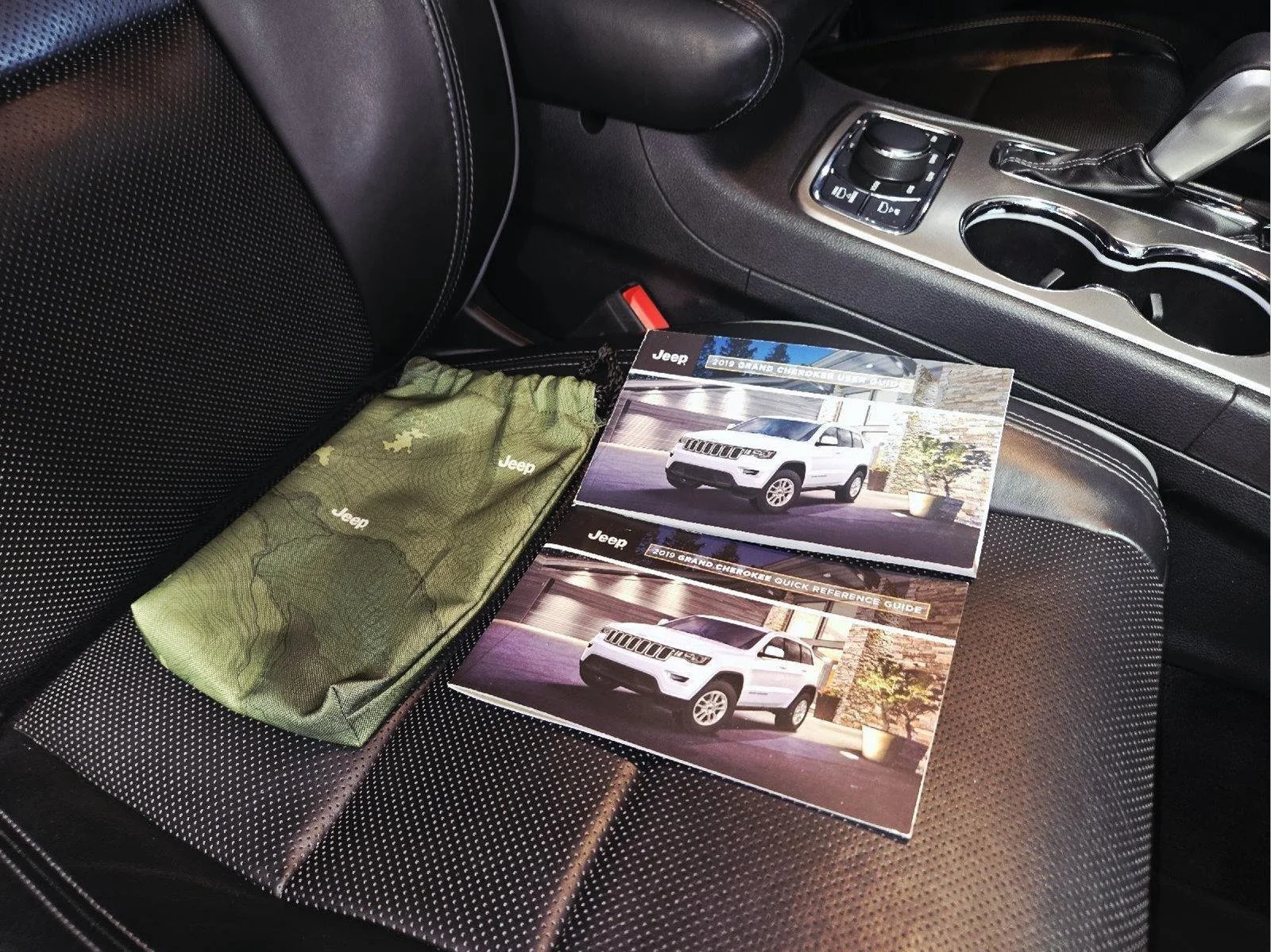 Used 2019 Diamond Black Crystal Pearlcoat Jeep Overland image 73