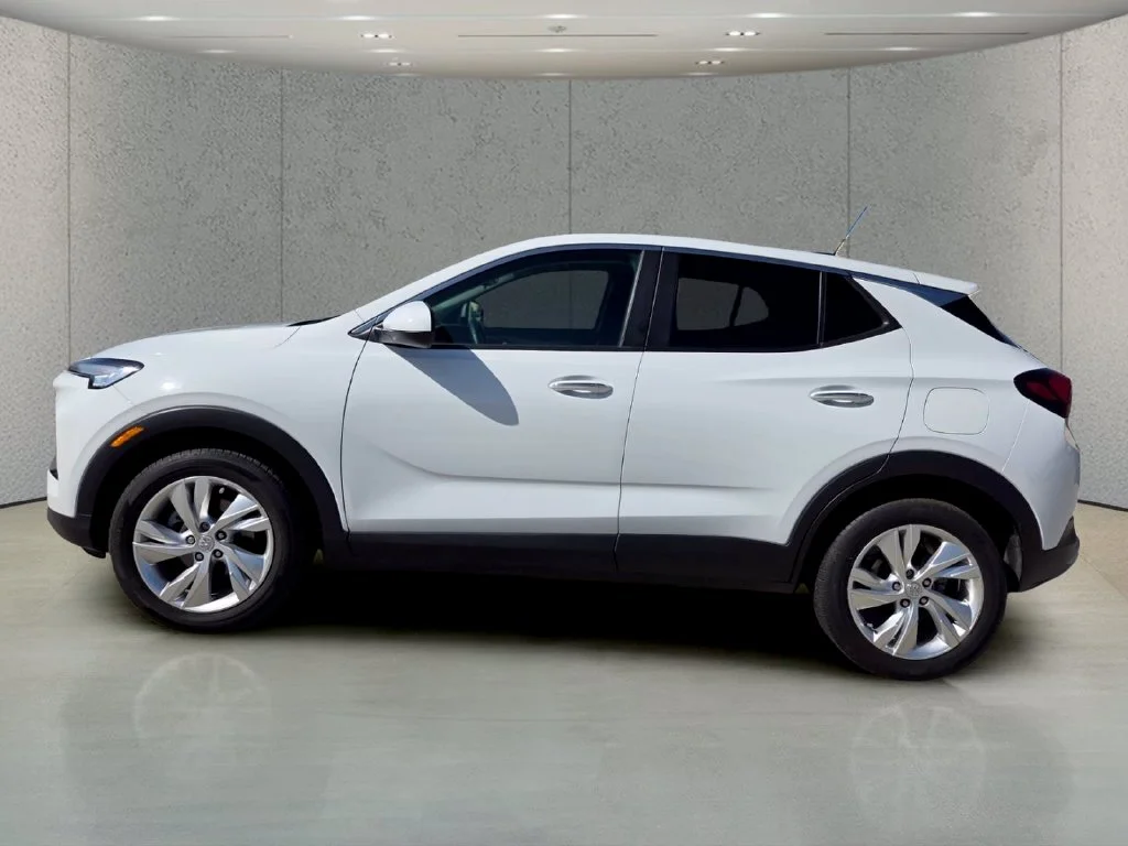 Used 2025 White Buick Preferred image 2