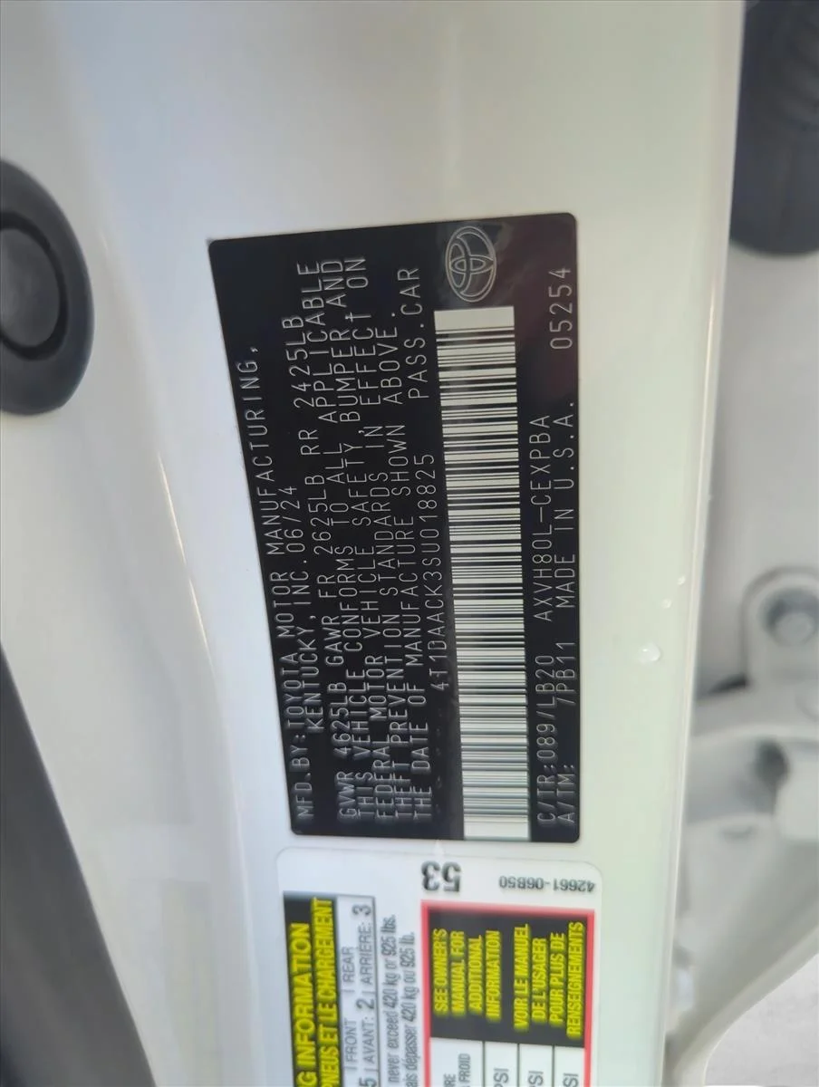 Used 2025 Wind Chill Pearl Toyota XSE image 26