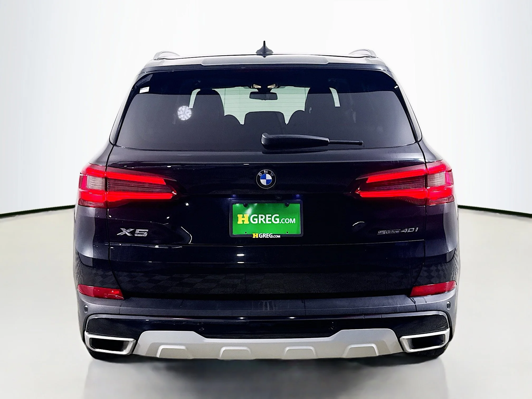 Used 2023 Black Sapphire Metallic BMW sDrive40i image 6