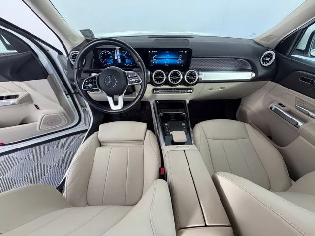Used 2022  Mercedes-Benz GLB 250 image 16