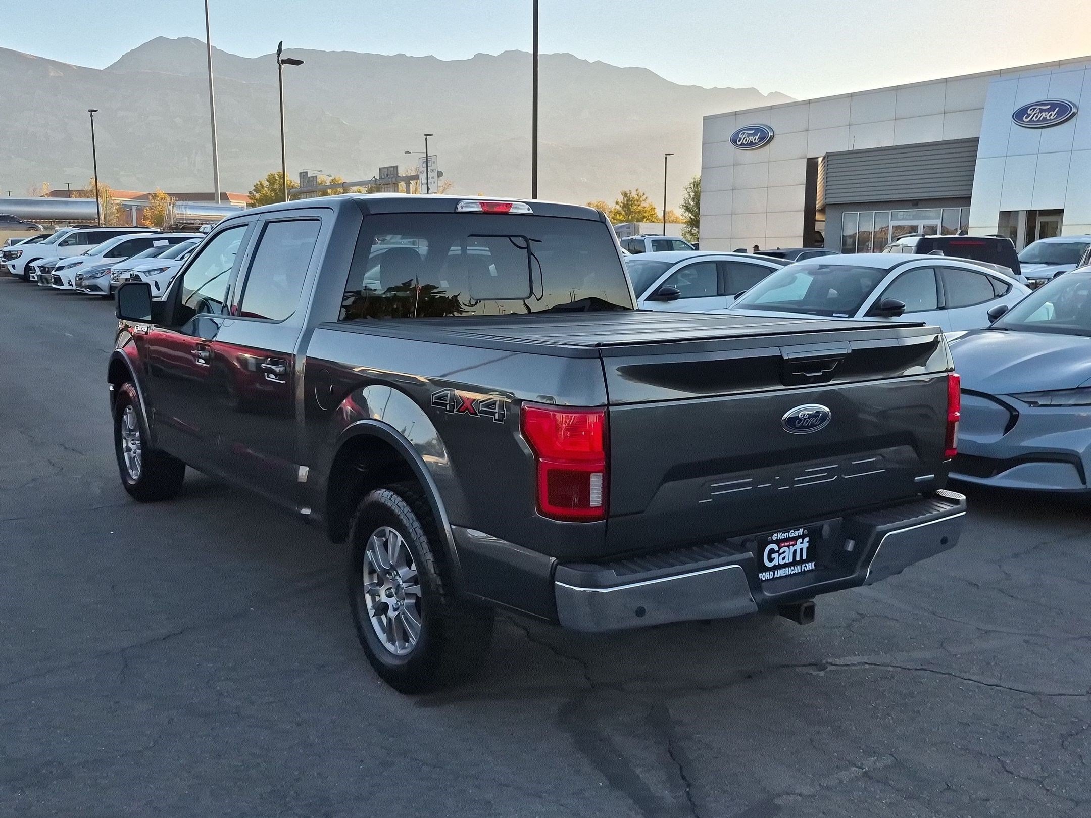 Used 2018 Magnetic Ford LARIAT image 5