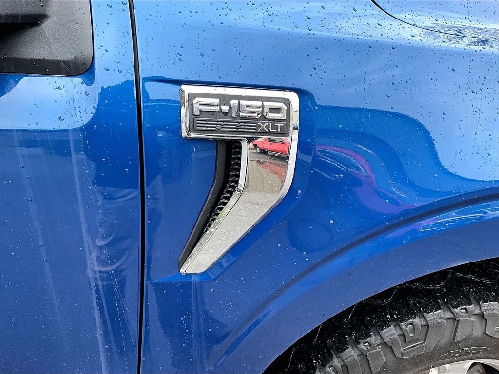 Used 2024 Atlas Blue Metallic Ford XLT image 28