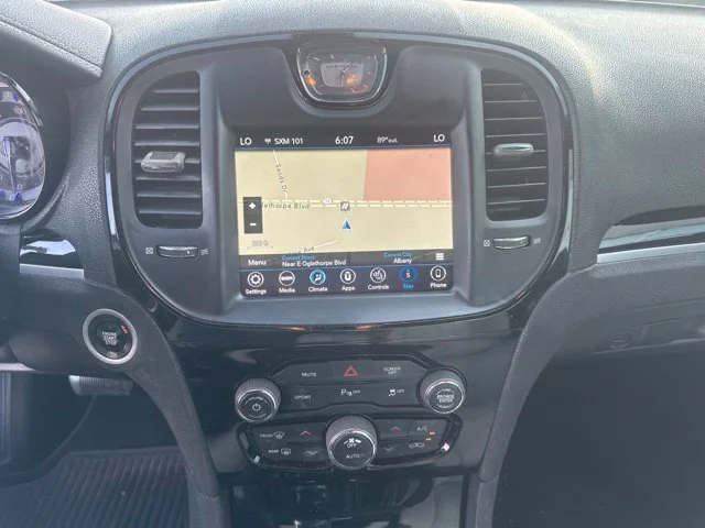 Used 2018 White Chrysler S image 17