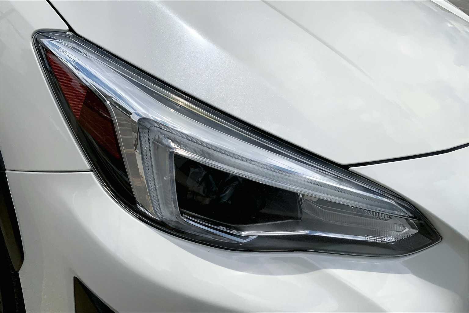 Used 2022 Crystal White Pearl Subaru Limited image 26