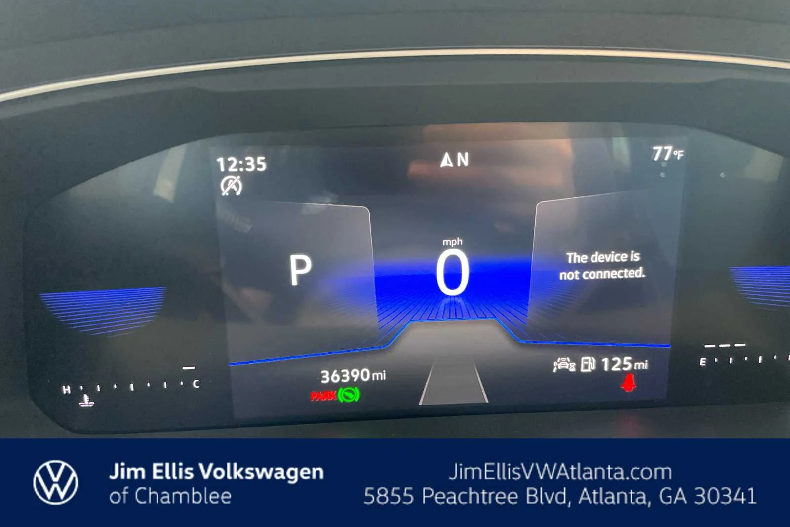 2024 Volkswagen Tiguan 2.0T SE's photo