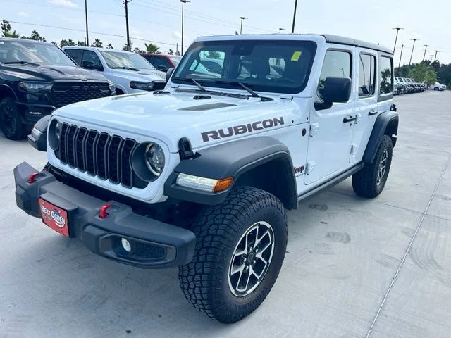 Used 2025 White Jeep Rubicon image 3