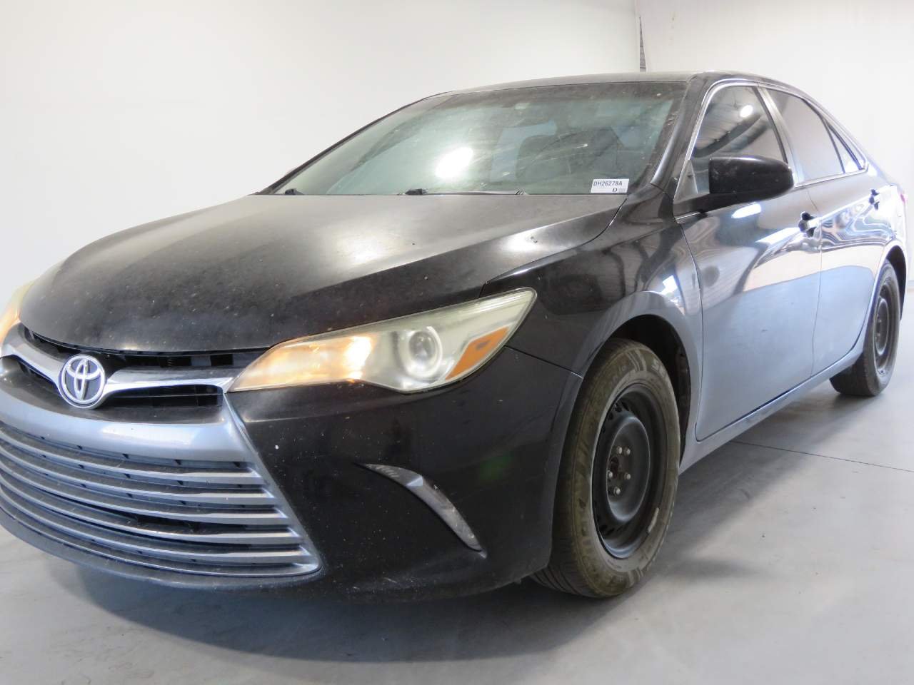 2017 Toyota Camry LE FWD photo