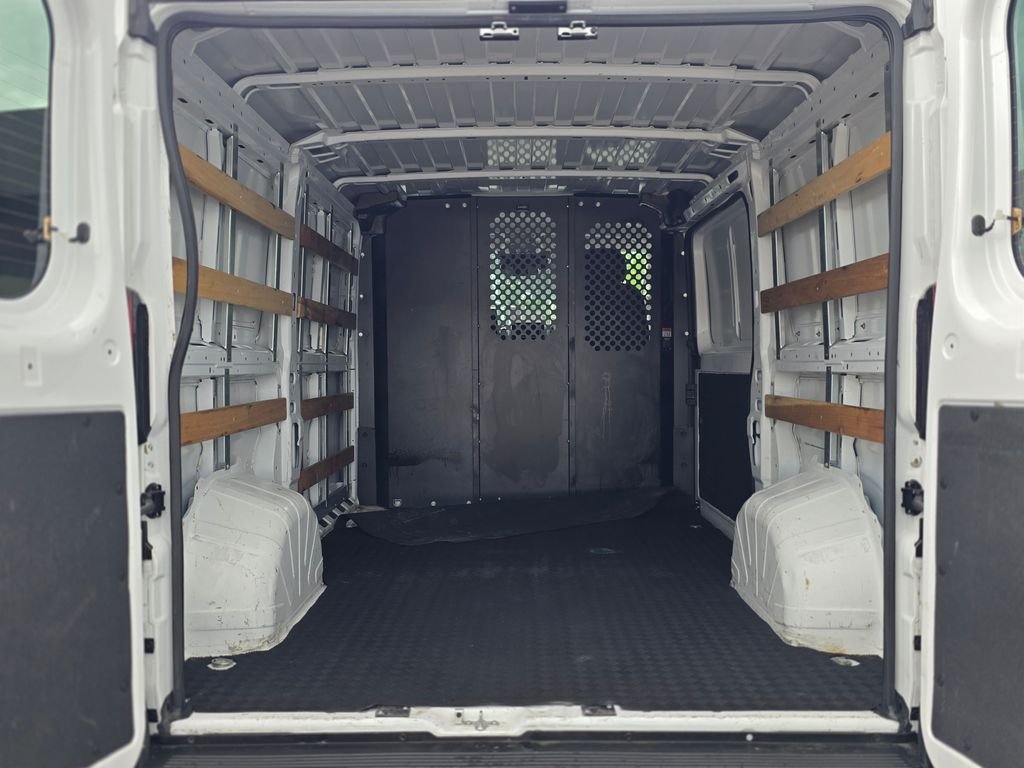 Used 2025 White Ram Base image 14