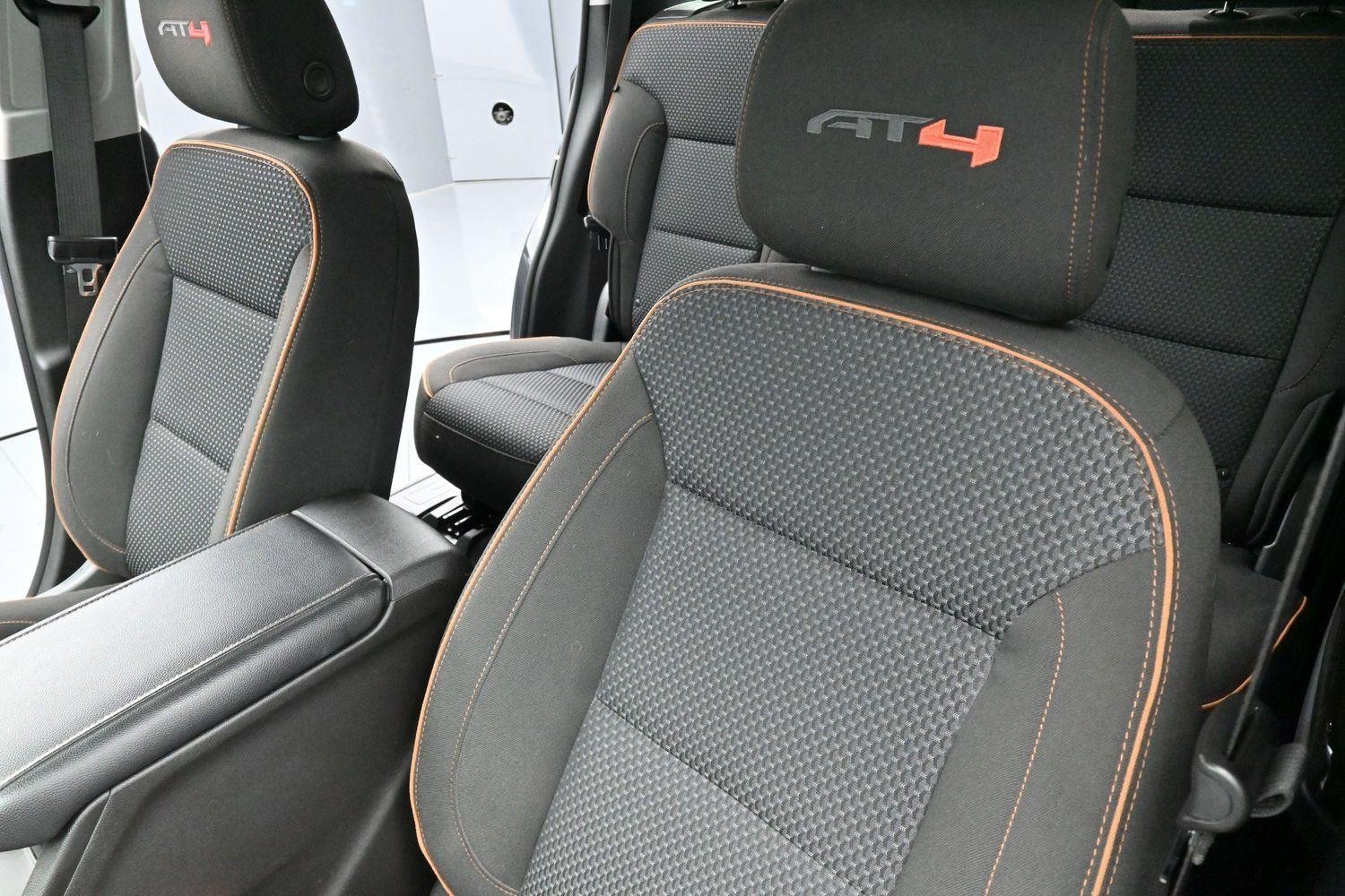 Used 2023 Ebony Twilight Metallic GMC AT4 image 17