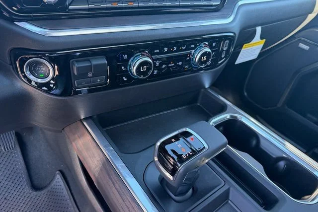 New 2026 Glacier White Tricoat GMC SLT image 24