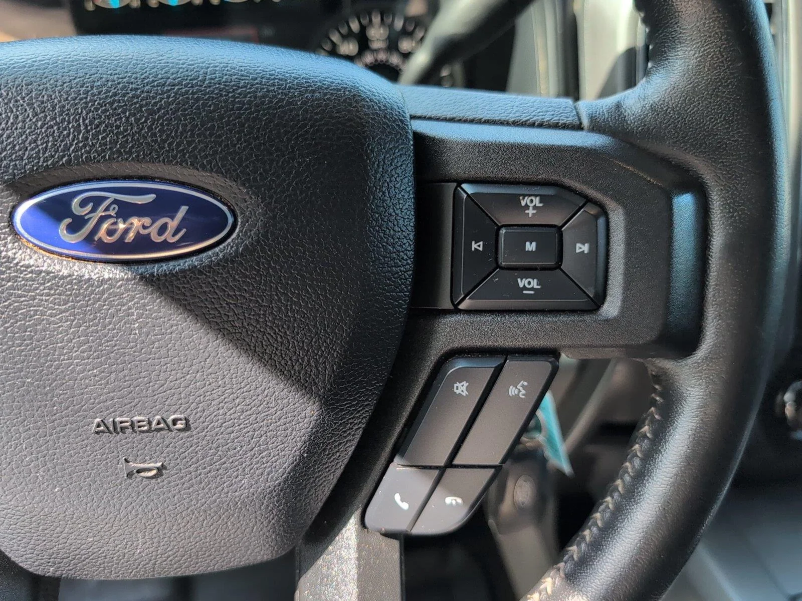 Used 2020 Iconic Silver Ford XLT image 29