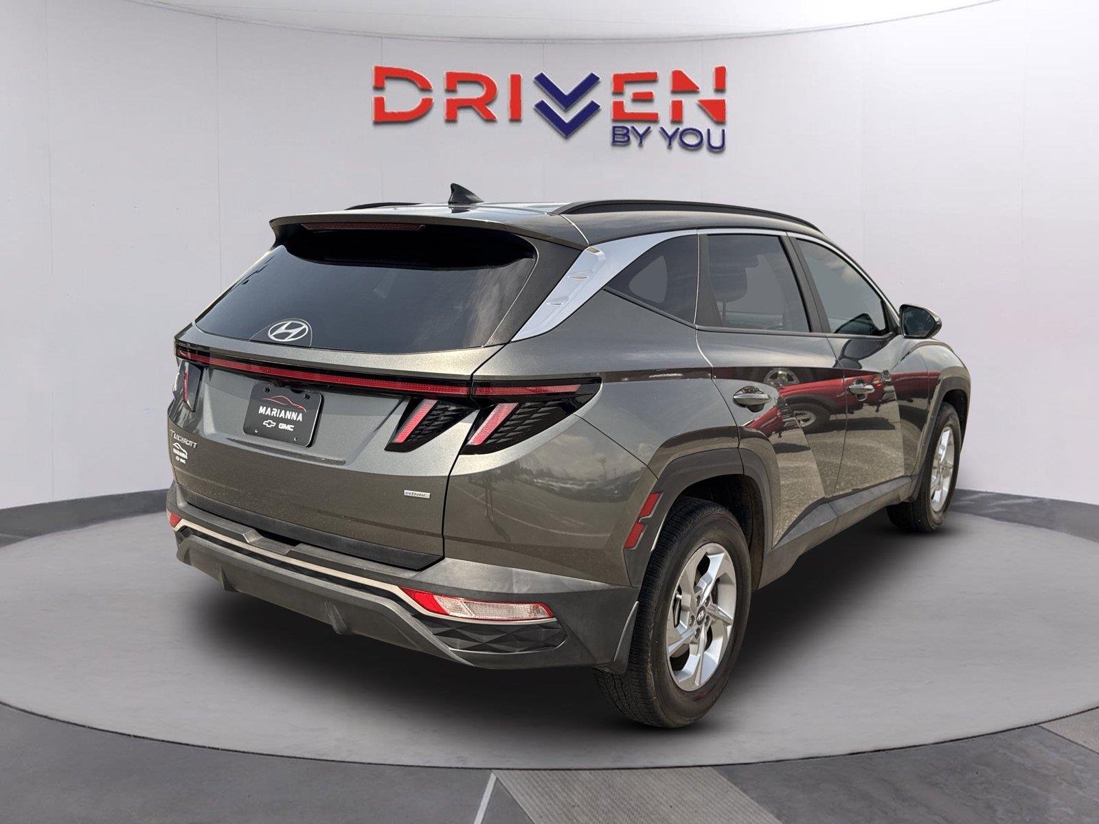 Used 2023 Amazon Gray Hyundai SEL image 4