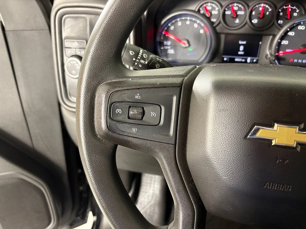 Used 2020 Black Chevrolet Custom image 22