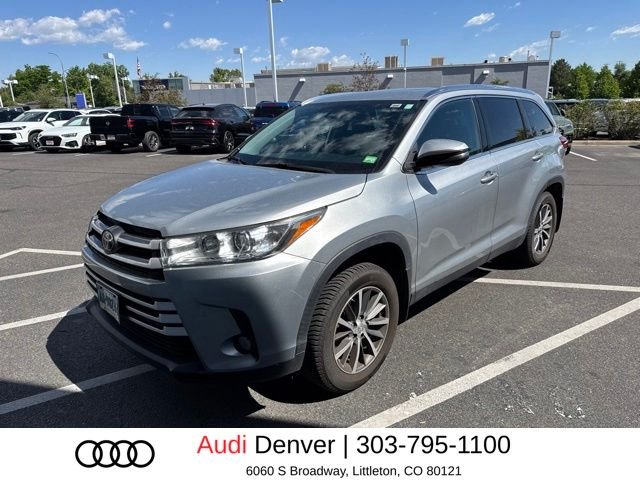 Used 2019 Silver Toyota XLE image 1