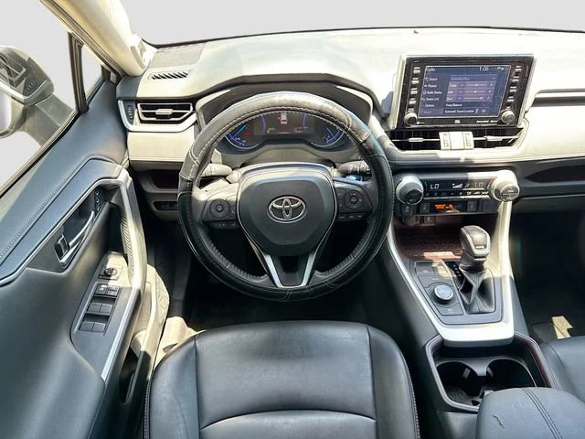 Used 2020 Silver Sky Metallic Toyota Hybrid Limited image 17