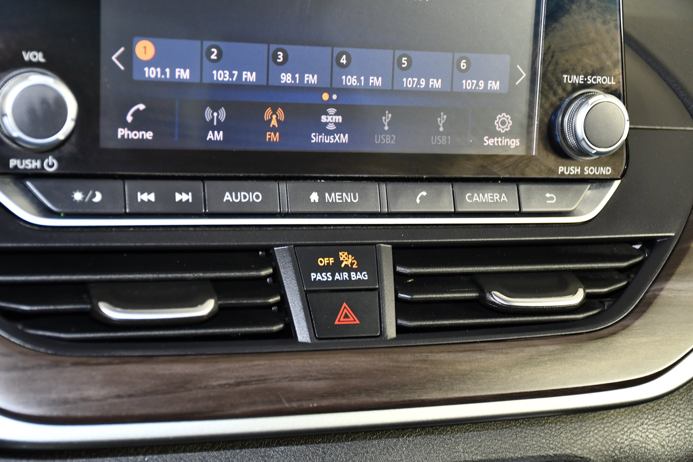 Used 2024 Super Black Nissan 2.5 SV image 29
