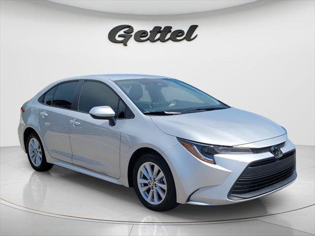 Certified Used 2025 SILVER ME. Toyota  image 3