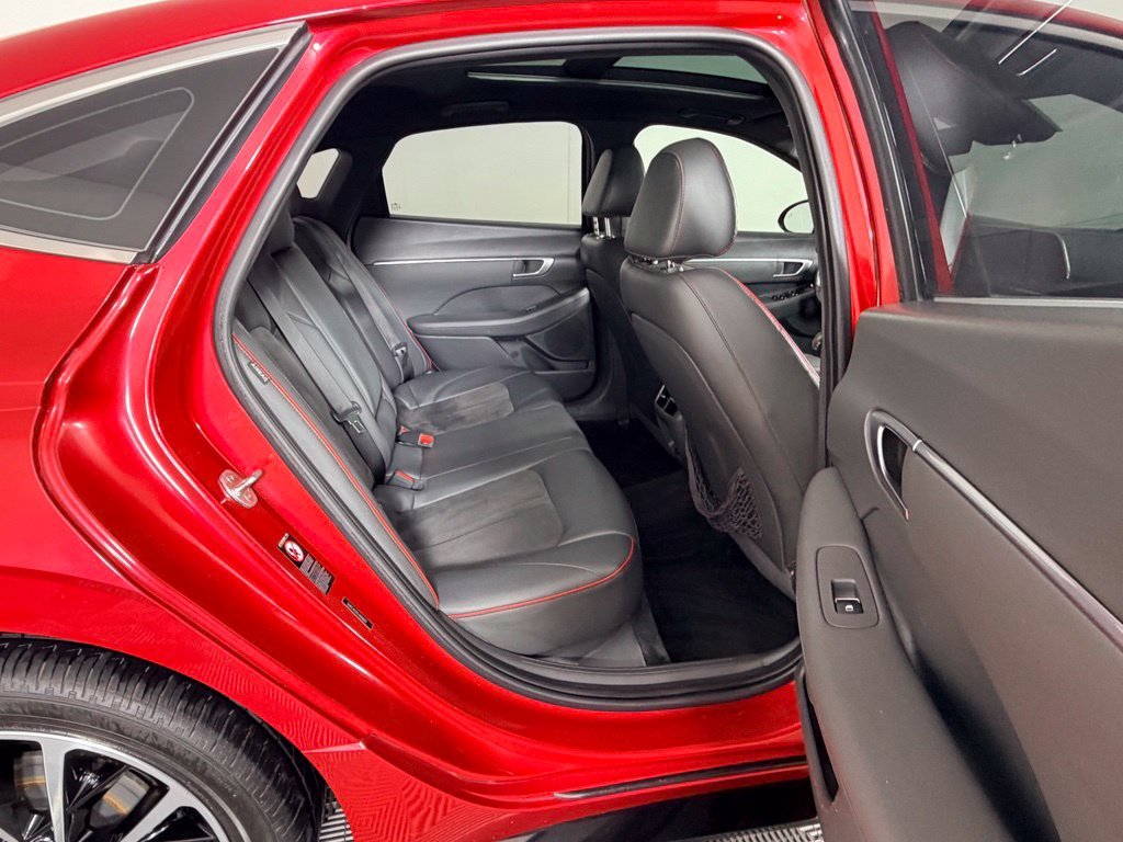 Used 2020 Red Hyundai SEL Plus image 31