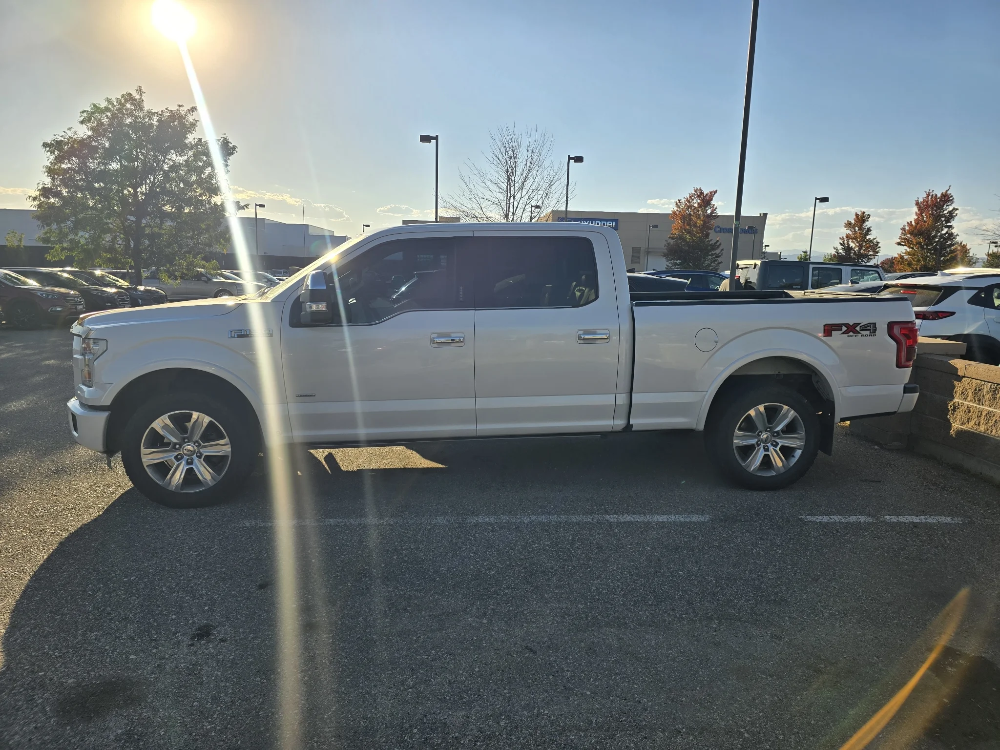 Used 2015 White Platinum Metallic Tri-Coat Ford Platinum image 13