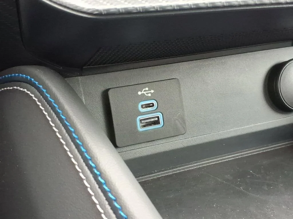 Certified Used 2025 Shadow Black Ford GT Premium image 13