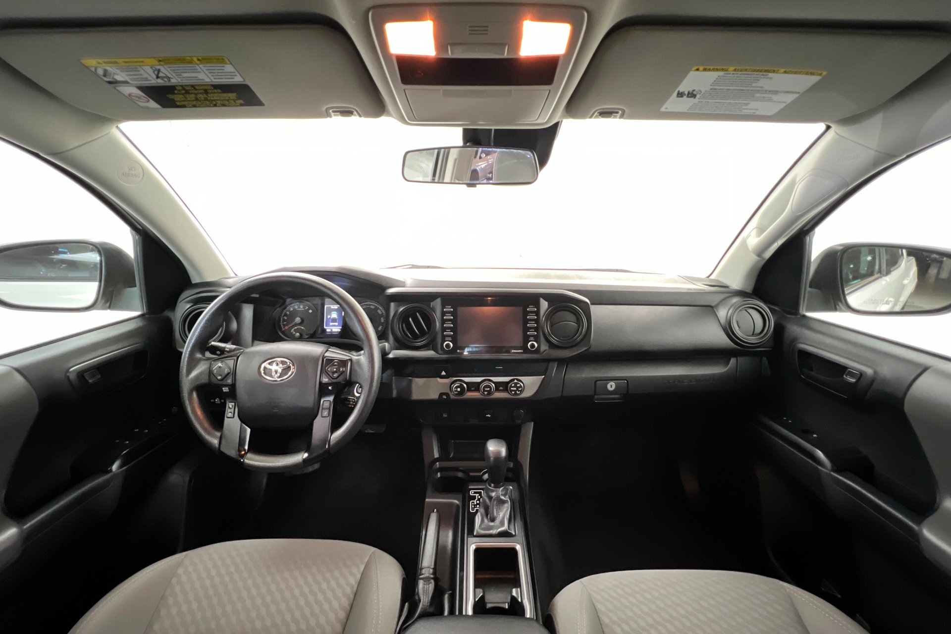 2022 Toyota Tacoma SR - Photo 10