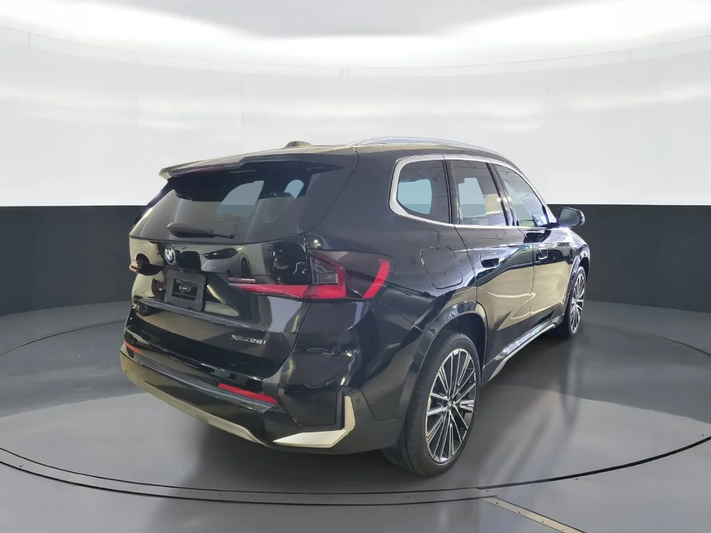 New 2027 Black BMW xDrive28i image 3