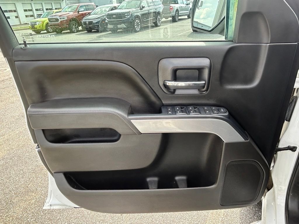 Used 2016 Summit White Chevrolet LT image 7