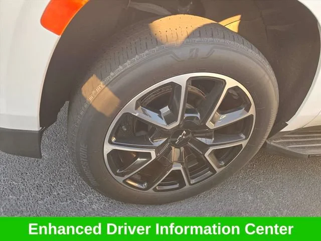 Used 2023 SUMMIT WHITE Chevrolet RST image 25