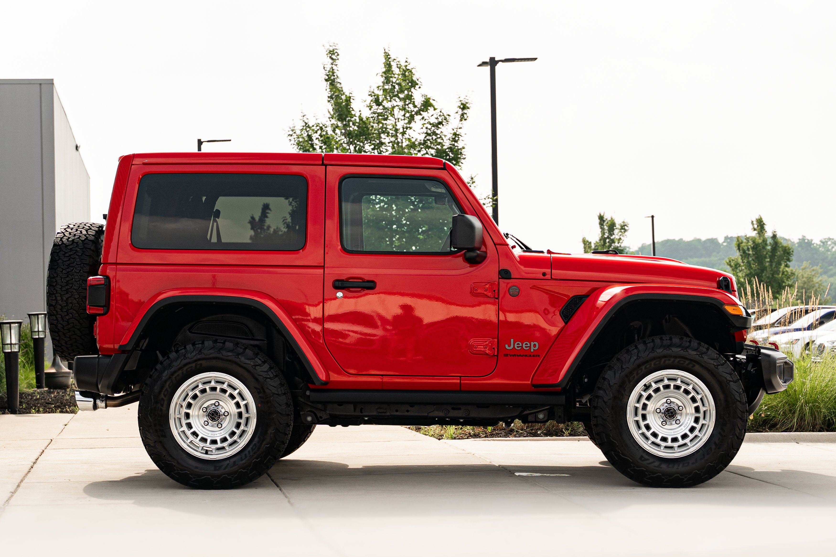 Used 2026 Firecracker Red Clearcoat Jeep Rubicon image 3