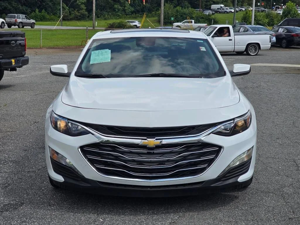 Used 2023 Summit White Chevrolet LT image 22