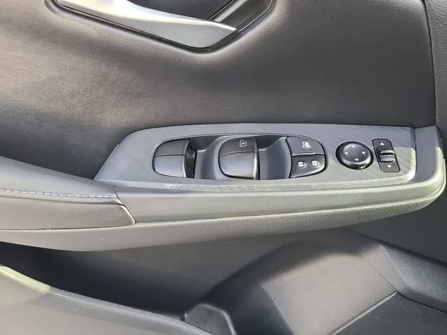 Used 2025 Gray Nissan SV image 18